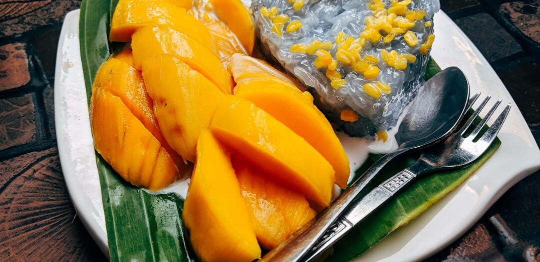 Khao Niao Mamuang (Zoete kokos kleefrijst met mango)