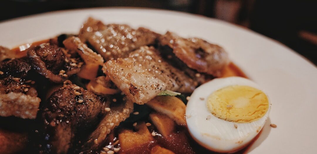 Vietnamees Gestoofde Varkensvlees met Ei (Thịt Kho Tàu)